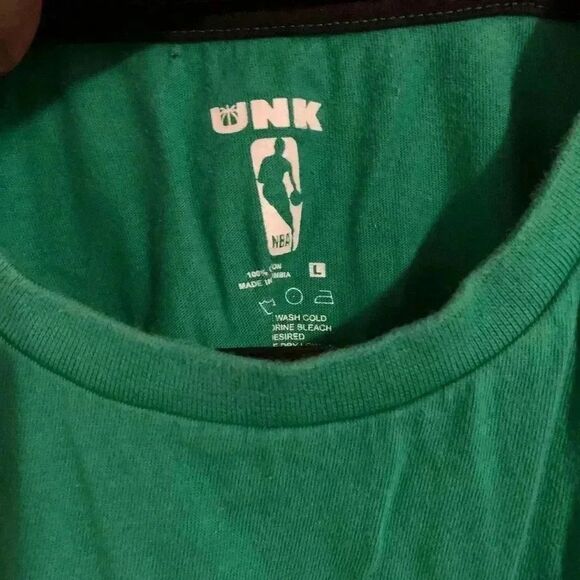 UNK Boston Celtics Short Sleeve Shirt - Picture 2 of 3